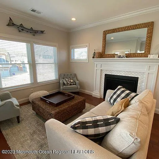312 6th Ave — Photo 4