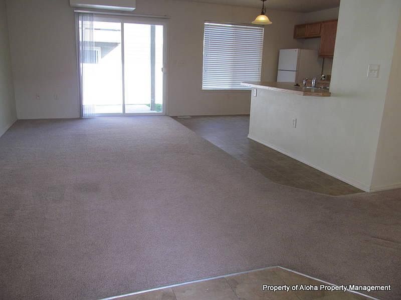 2nd image of 1049 W Pine Ave