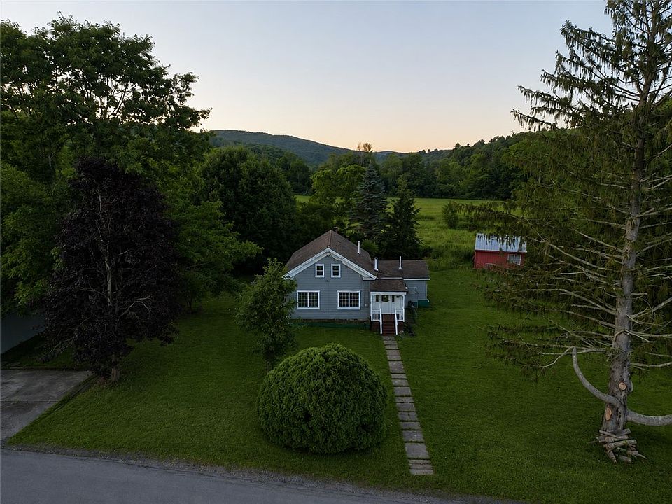 1st image of 702 Blackman Hill Rd