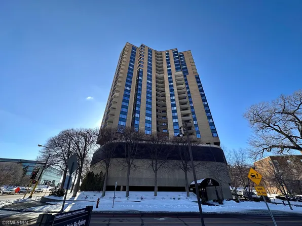 2950 Dean Pkwy APT 802, Minneapolis, MN 55416