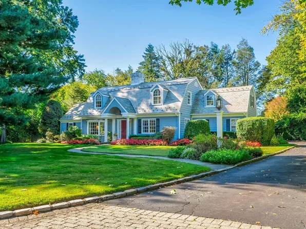 97 Country Club Drive, Port Washington, NY 11050