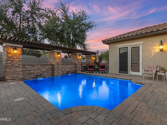 5th image of 2088 E HACKBERRY Place