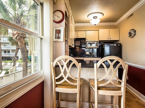 3rd image of 4 Forest Beach Dr APT 135