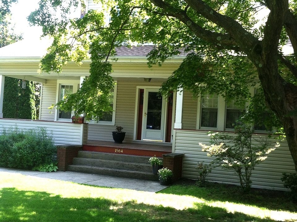 2nd image of 1564 Lawrence Rd