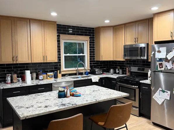 216 Oneida St #216, Delafield, WI 53018