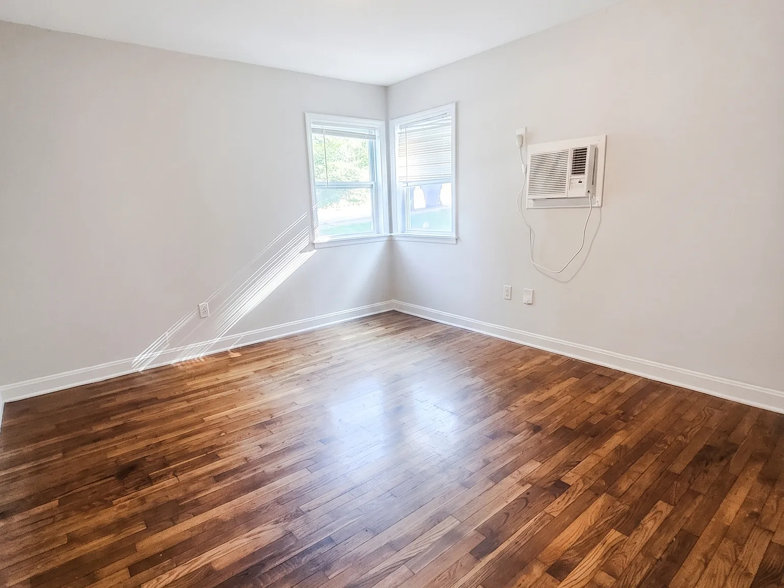 29 Hall Street - 1 — Photo 2