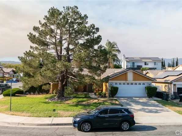 2688 W Calle Vista Dr, Rialto, CA 92377
