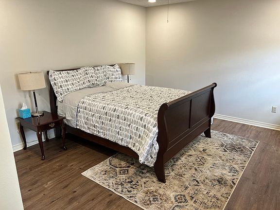 Upstairs bedroom with queen bed