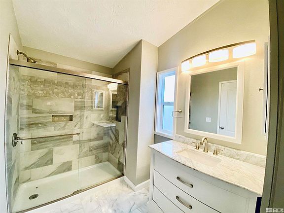 5th image of 4105 Bonanza Cir