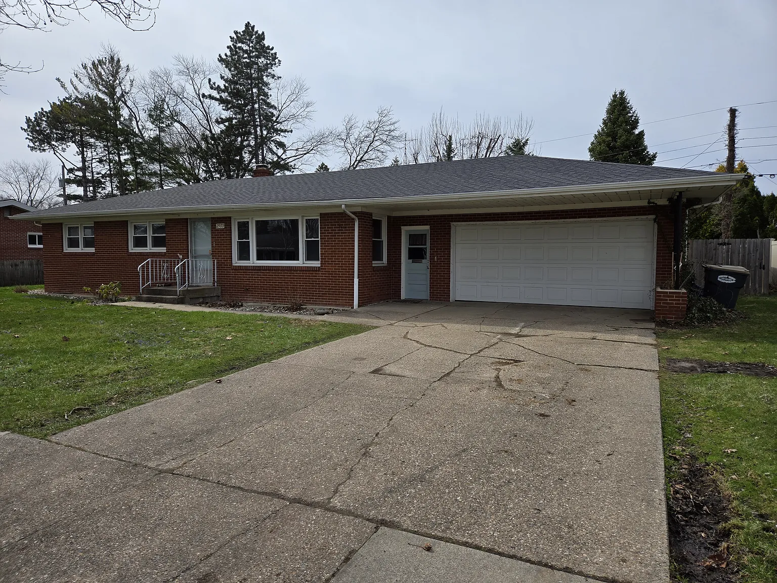 3 bed, 1560 sqft, $2,200 — Photo 3
