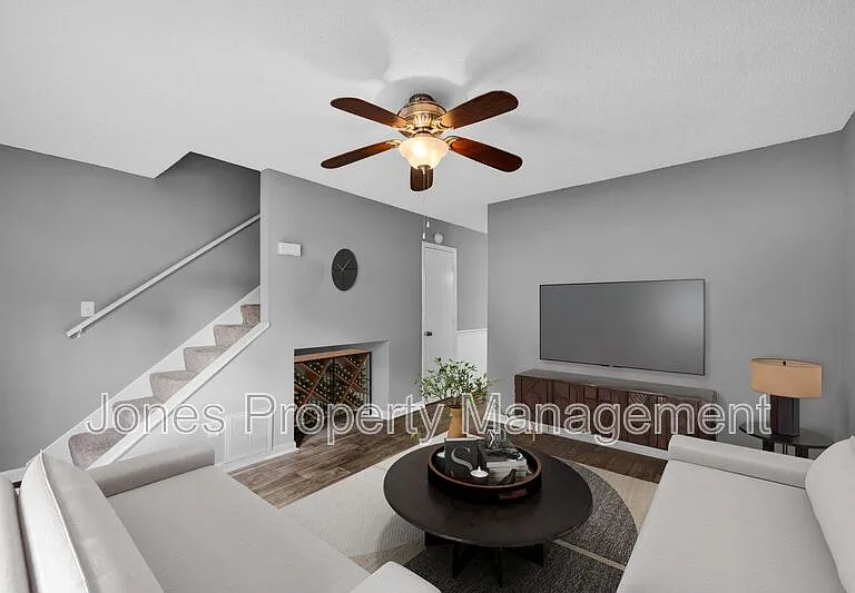2676 White Oak Ln — Photo 7