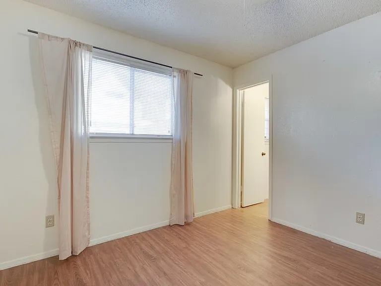 5203 Evans Ave #B — Photo 7