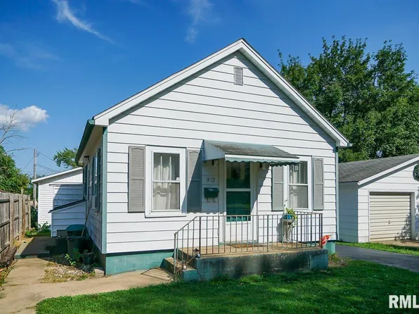 912 N 5th St, Chillicothe, IL 61523