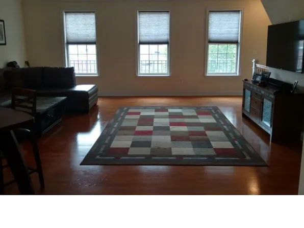 211 Governors Ct, Philadelphia, PA 19146