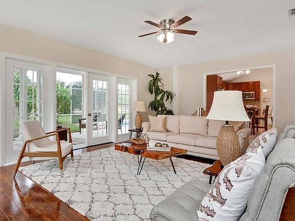 4th image of 9143 Windjammer Ln