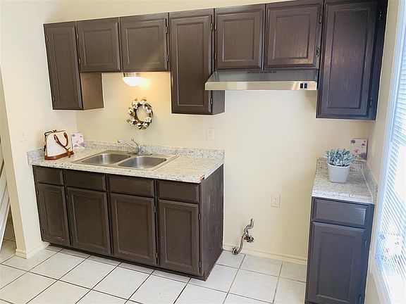 4th image of 510 Hopi Dr