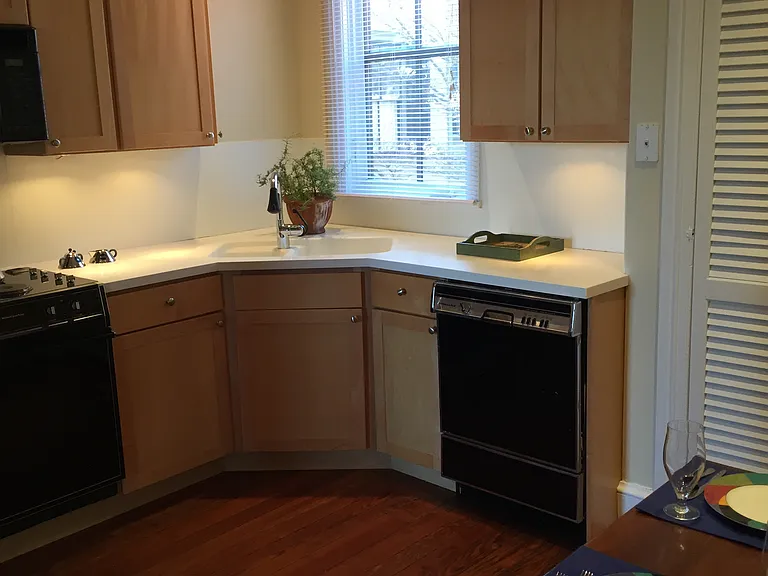 27 Dean St — Photo 13