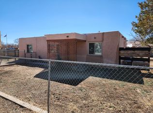 204 Green Valley Rd NW, Los Ranchos, NM 87107