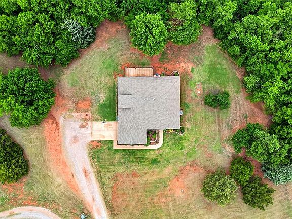 3rd image of 12374 Fairfield Rd