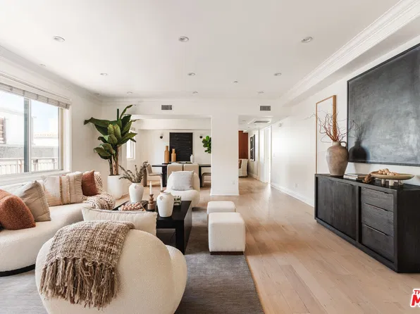 11749 Goshen Ave APT 402, Los Angeles, CA 90049
