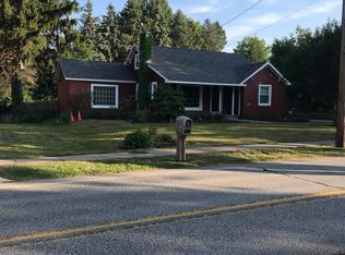 841 W Gore Rd, Erie, PA 16509