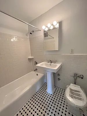 Rented by Olnick Organization | media 5