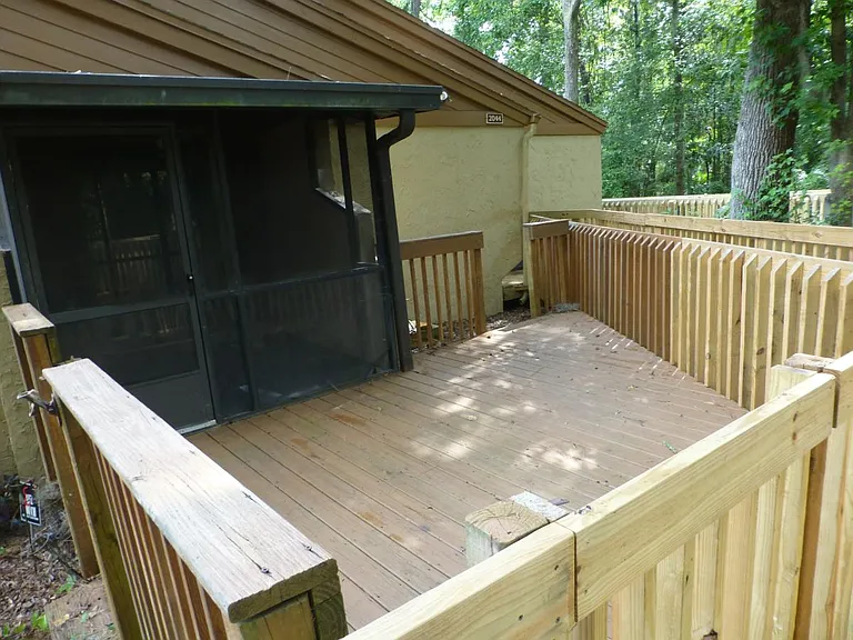 nice patio and deck