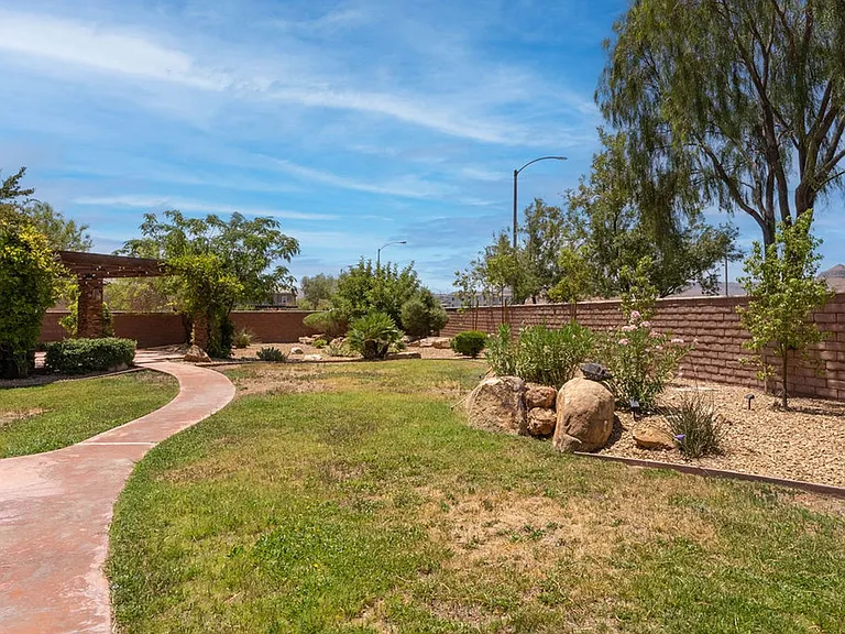 10387 Sweet Laurel St — Photo 62