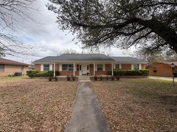 1404 Doris Dr, Sulphur Springs, TX 75482