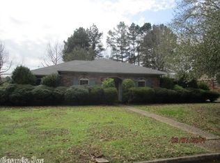 10 Kensington Cv, Pine Bluff, AR 71603