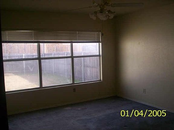 4th image of 920 Brae Loch Dr