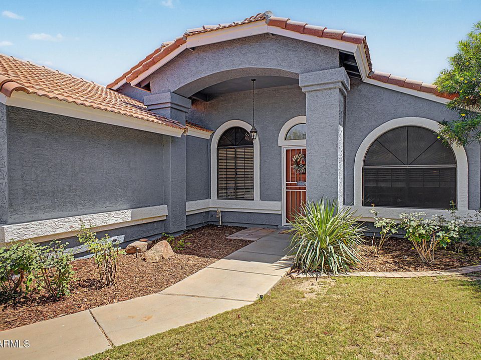 1st image of 407 E CENTURY Avenue
