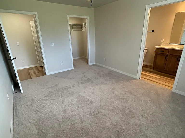 217 E Countryside Ave — Photo 26