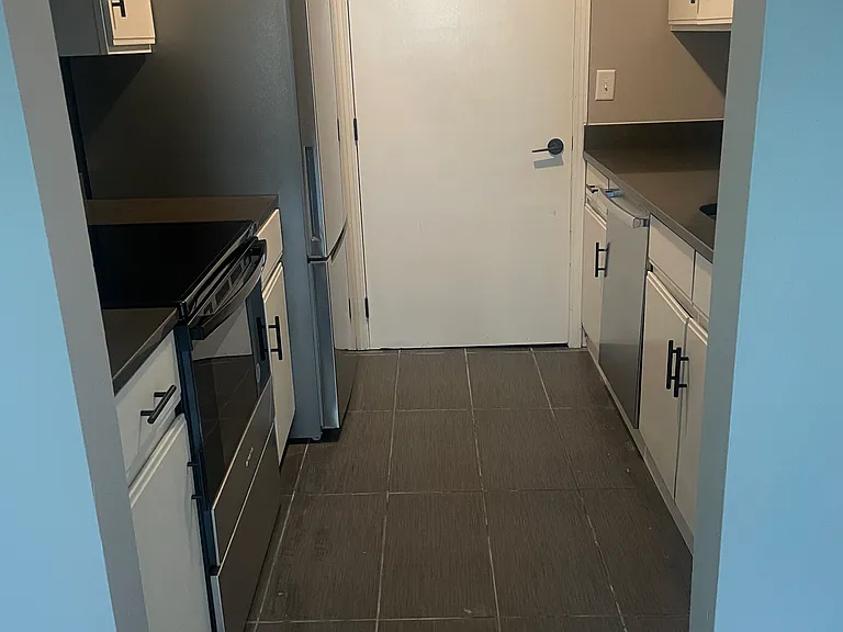 5155 Seaton Hall Dr #4 — Photo 4