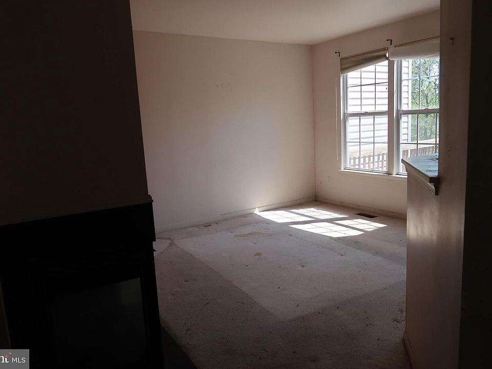 2nd image of 6049 Ivy League Dr