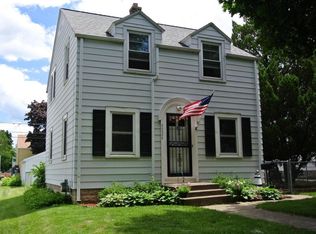 3226 S 22nd St, Milwaukee, WI 53215