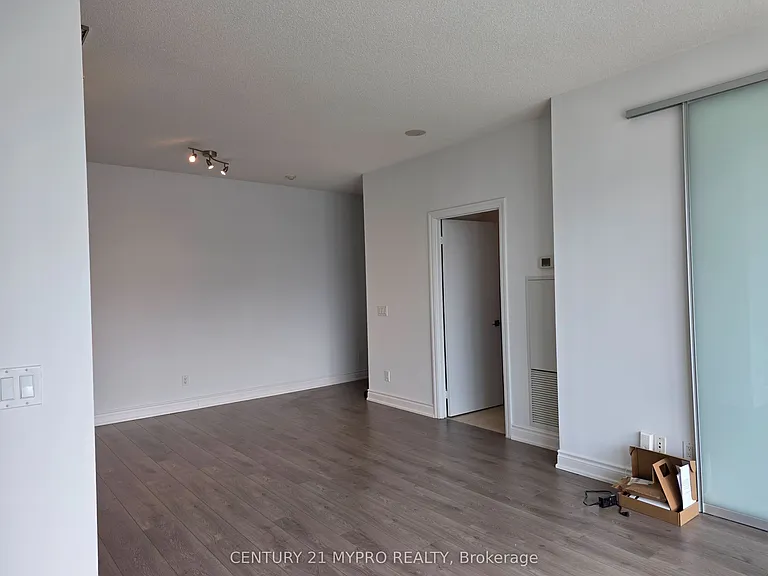 770 Bay St #Penthouse 507 — Photo 13