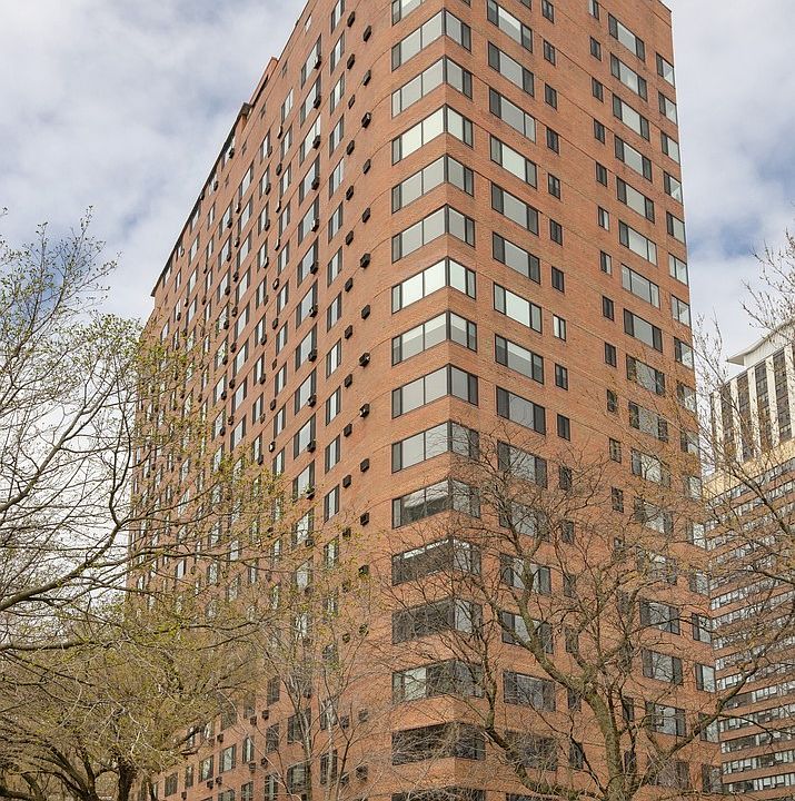 1st image of 3100 N Lake Shore Dr APT 902