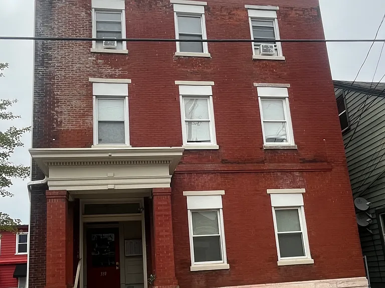 331 Penn St #2 — Photo 13