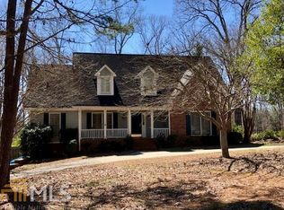 324 Wynterhall Dr, Griffin, GA 30224