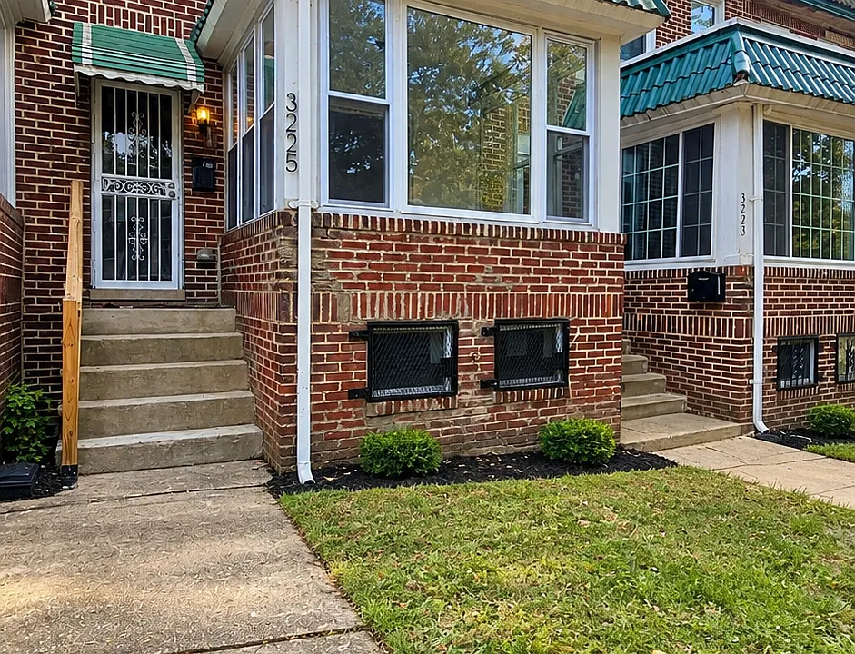 3225 Avon Ave