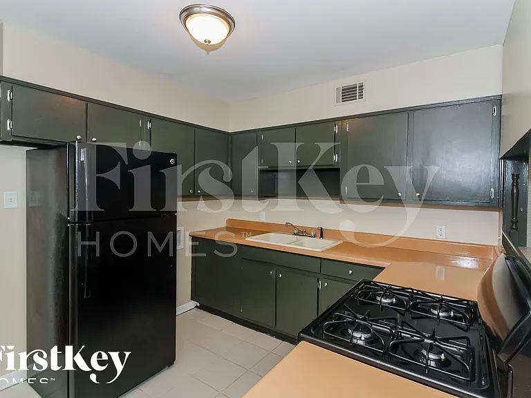 5405 Lyford Ave — Photo 8
