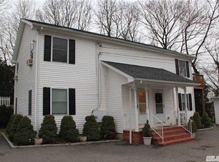 24 Elm Ave, Glen Cove, NY 11542