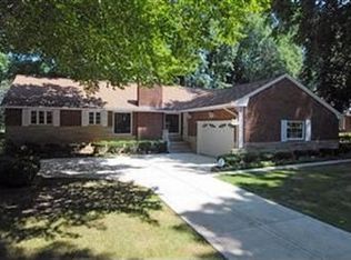 22070 Hilliard Blvd, Rocky River, OH 44116