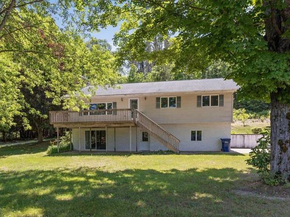 11096 S Cedar Rd, Cedar, MI 49621