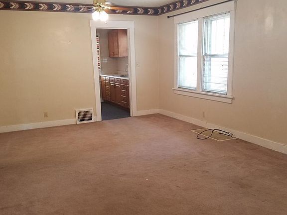 4th image of 835 S 5th St