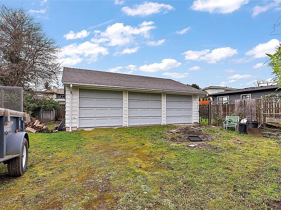 5th image of 1806 Feltham Rd