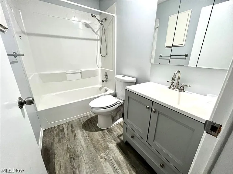 22410 Rock Creek Cir — Photo 27