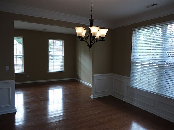 2nd image of 508 Kingsmoor Dr