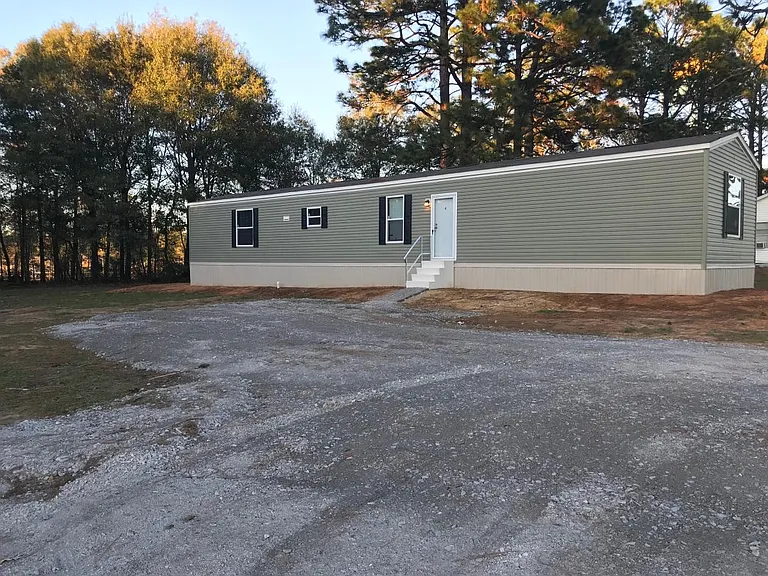 6611 Highway 28 E — Photo 1